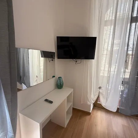 Casa Camilla&iris Гостьовий будинок Ла-Спеція